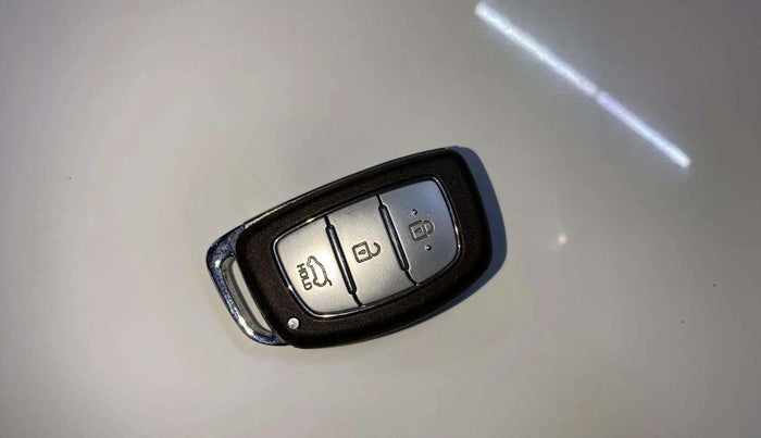 2019 Hyundai Elite i20 ASTA 1.2 (O), Petrol, Manual, 43,906 km, Key Close Up