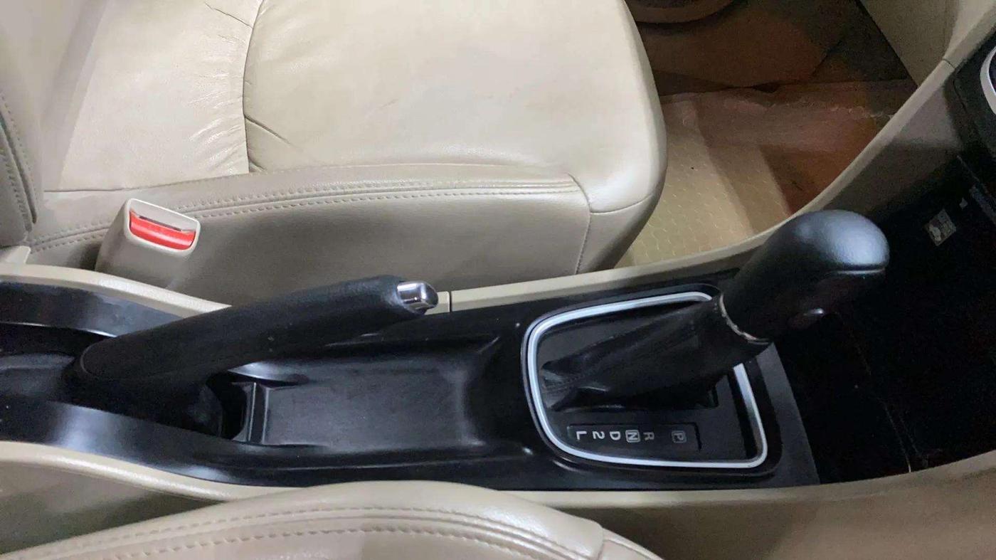 2018 Maruti Ciaz ALPHA  AT 1.4  PETROL, Petrol, Automatic, 53,134 km, Gear Lever