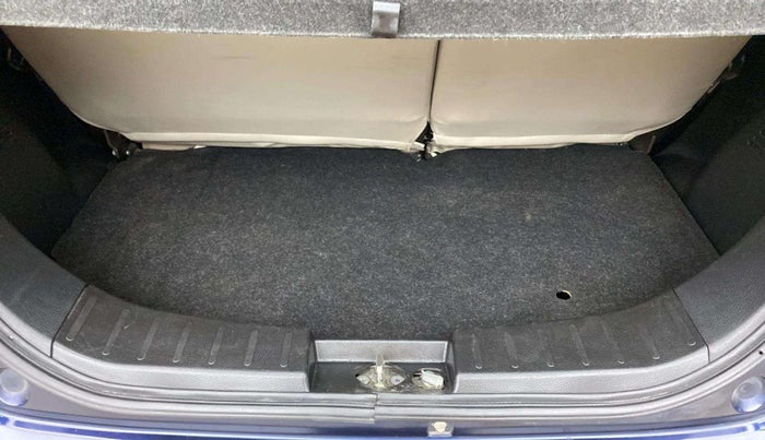2018 Maruti Wagon R 1.0 VXI AMT, Petrol, Automatic, 39,146 km, Boot Inside