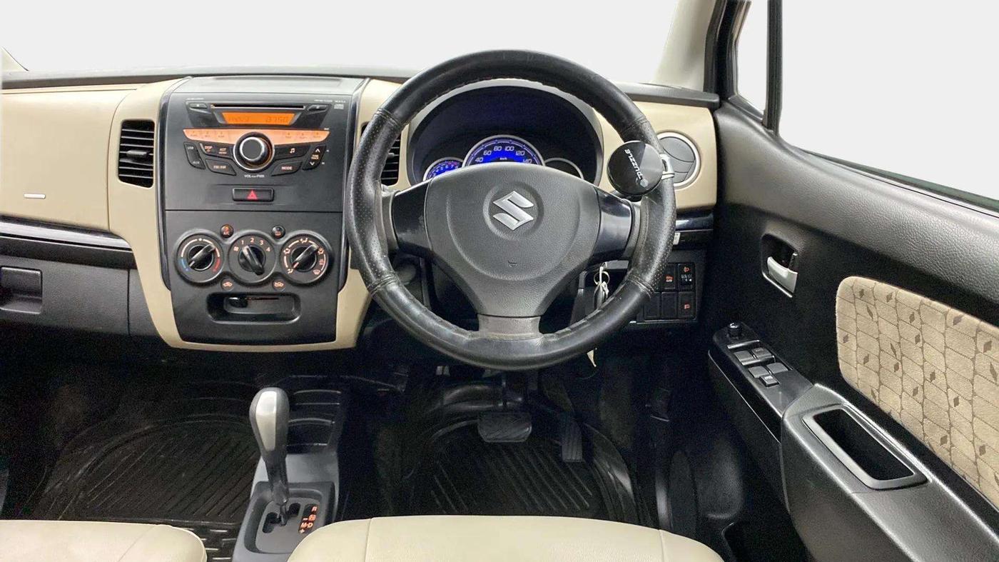 2018 Maruti Wagon R 1.0 VXI AMT, Petrol, Automatic, 39,146 km, Steering Wheel Close Up