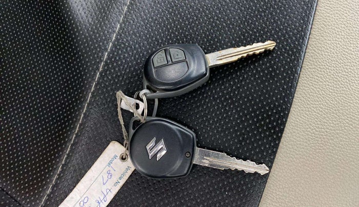 2018 Maruti Wagon R 1.0 VXI AMT, Petrol, Automatic, 39,146 km, Key Close Up