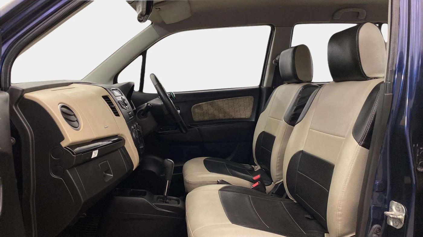 2018 Maruti Wagon R 1.0 VXI AMT, Petrol, Automatic, 39,146 km, Right Side Front Door Cabin