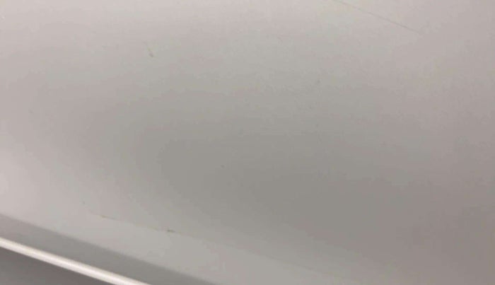 2014 Maruti Celerio ZXI, Petrol, Manual, 34,885 km, Front passenger door - Minor scratches