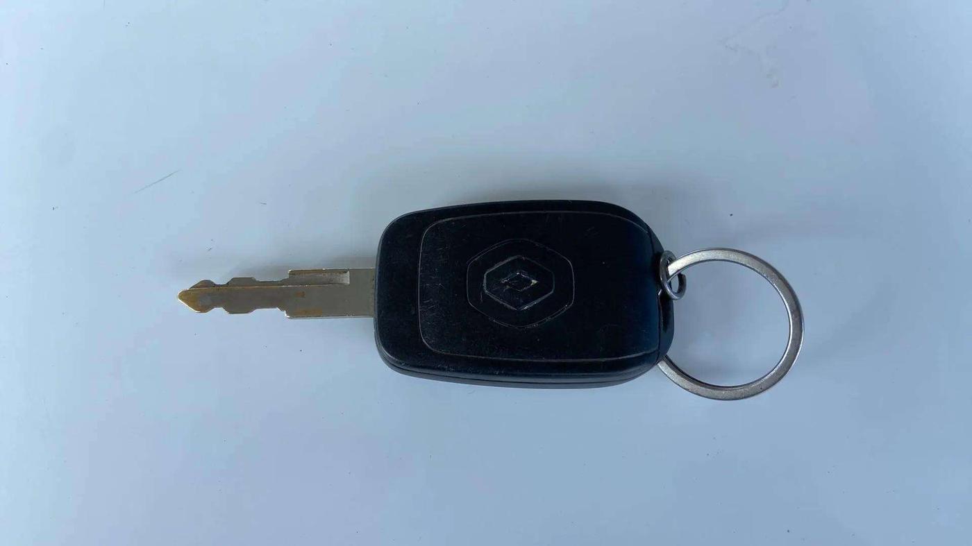 2016 Renault Kwid RXL, Petrol, Manual, 33,817 km, Key Close Up