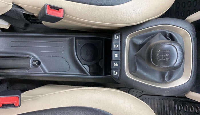 2020 Hyundai NEW SANTRO MAGNA 1.1 CORPORATE EDITION, Petrol, Manual, 31,573 km, Gear Lever