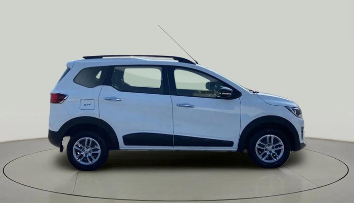 2022 Renault TRIBER RXT, Petrol, Manual, 48,602 km, Right Side View