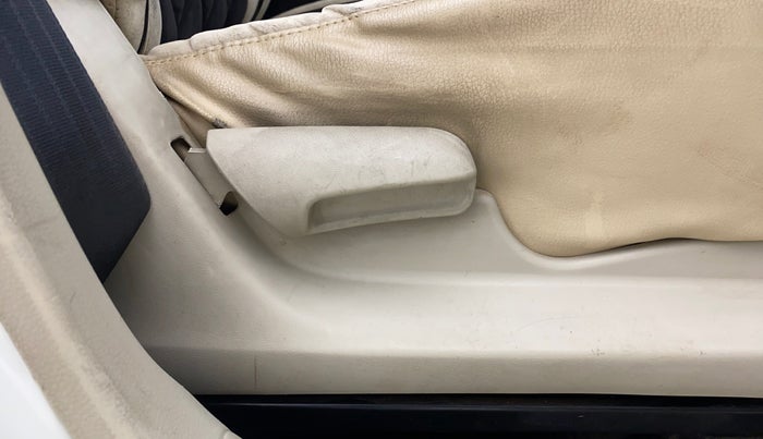 2018 Maruti Celerio VXI CNG, CNG, Manual, 1,02,983 km, Driver Side Adjustment Panel