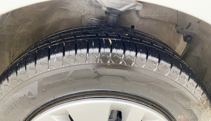 2018 Maruti Celerio VXI CNG, CNG, Manual, 1,02,983 km, Right Front Tyre Tread