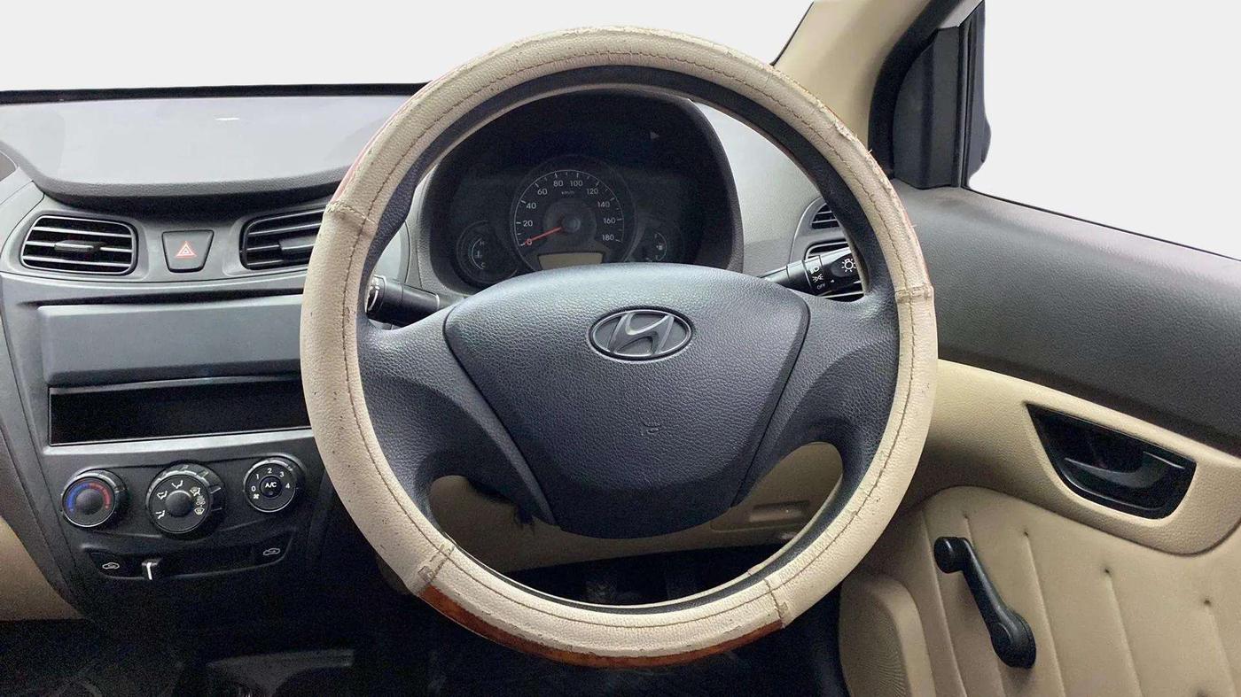 2015 Hyundai Eon D-LITE+, Petrol, Manual, 35,836 km, Steering Wheel Close Up