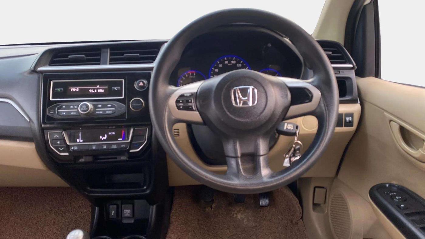 2017 Honda Amaze 1.2L I-VTEC S, Petrol, Manual, 20,242 km, Steering Wheel Close Up
