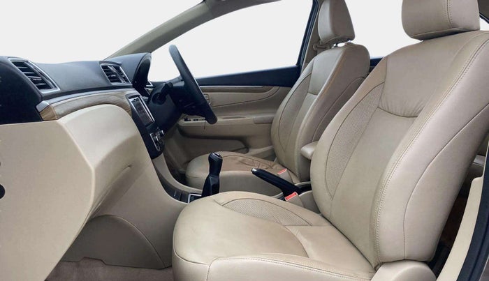 2018 Maruti Ciaz ALPHA 1.5 SHVS PETROL, Petrol, Manual, 22,154 km, Right Side Front Door Cabin