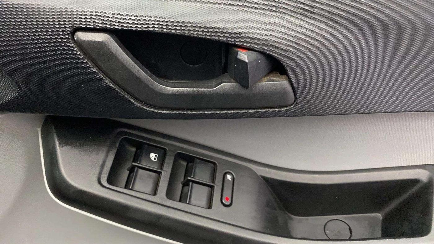 2021 Tata Tiago XT PETROL, Petrol, Manual, 74,513 km, Driver Side Door Panels Control