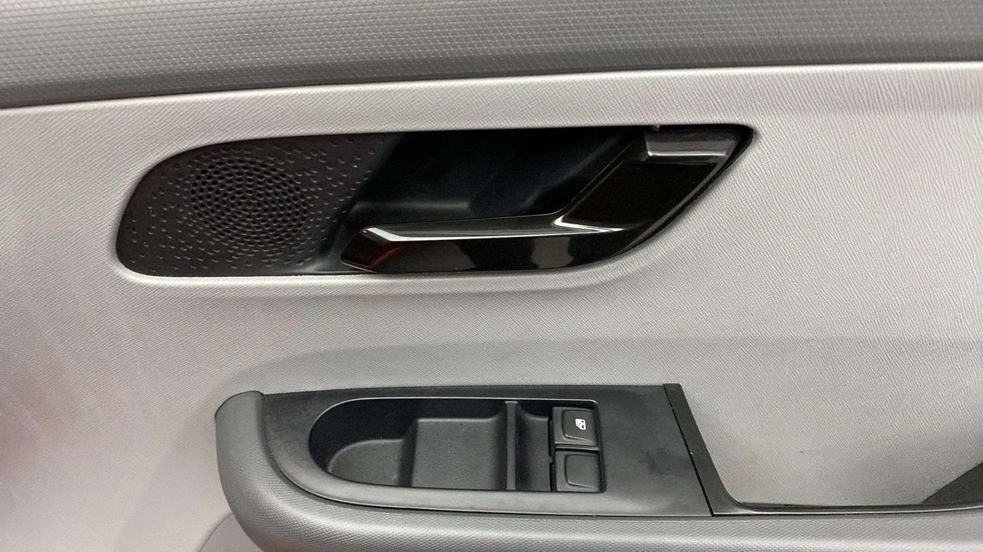 2021 Tata ALTROZ XE PETROL, Petrol, Manual, 25,090 km, Driver Side Door Panels Control