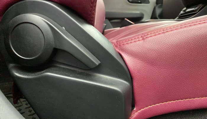 2021 Tata ALTROZ XE PETROL, Petrol, Manual, 25,090 km, Driver Side Adjustment Panel