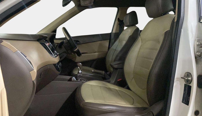 2017 Hyundai Creta E PLUS 1.6 PETROL, Petrol, Manual, 1,02,078 km, Right Side Front Door Cabin