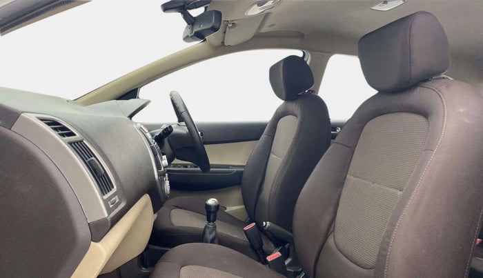 2014 Hyundai i20 SPORTZ 1.2, Petrol, Manual, 40,171 km, Right Side Front Door Cabin