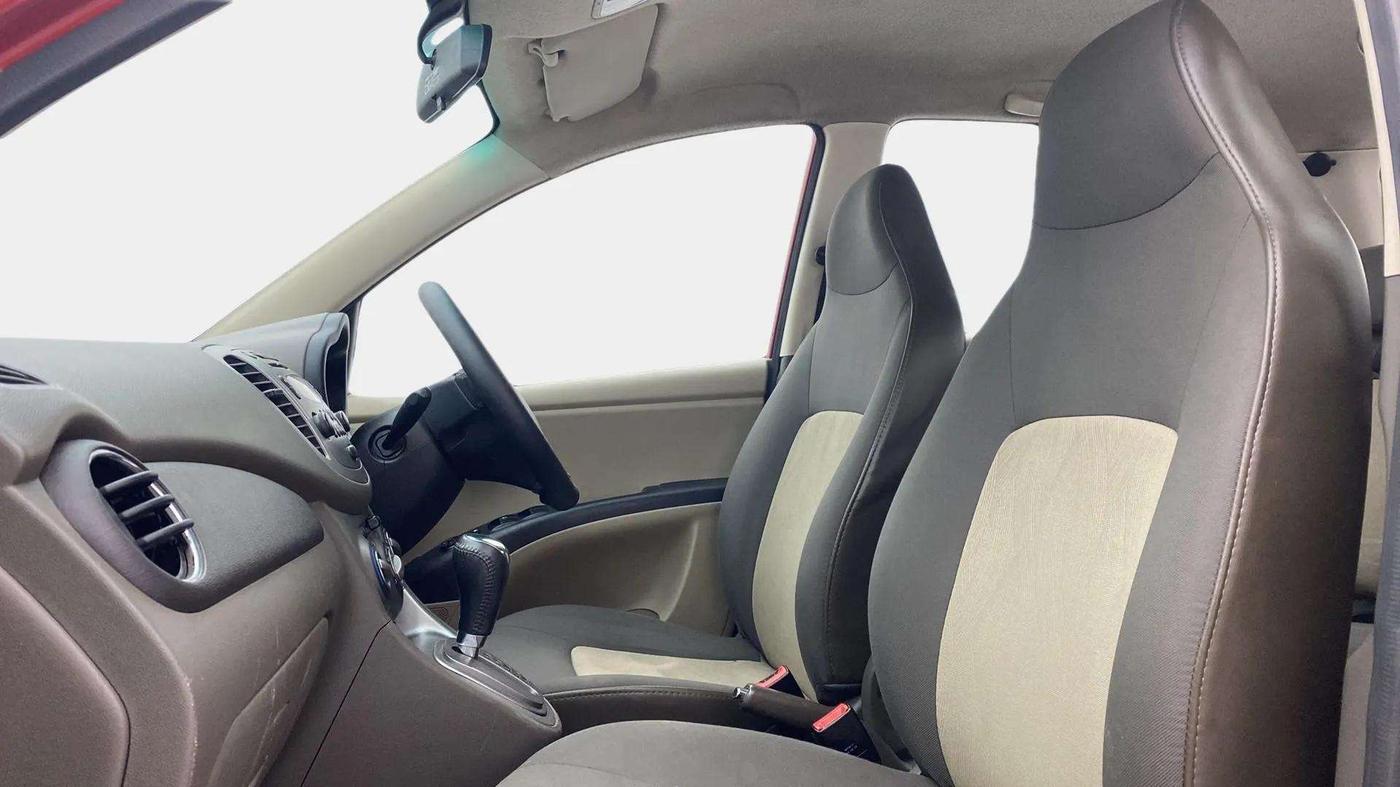 2013 Hyundai i10 SPORTZ 1.2 AT, Petrol, Automatic, 70,354 km, Right Side Front Door Cabin