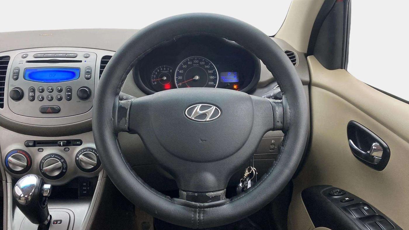 2013 Hyundai i10 SPORTZ 1.2 AT, Petrol, Automatic, 70,354 km, Steering Wheel Close Up