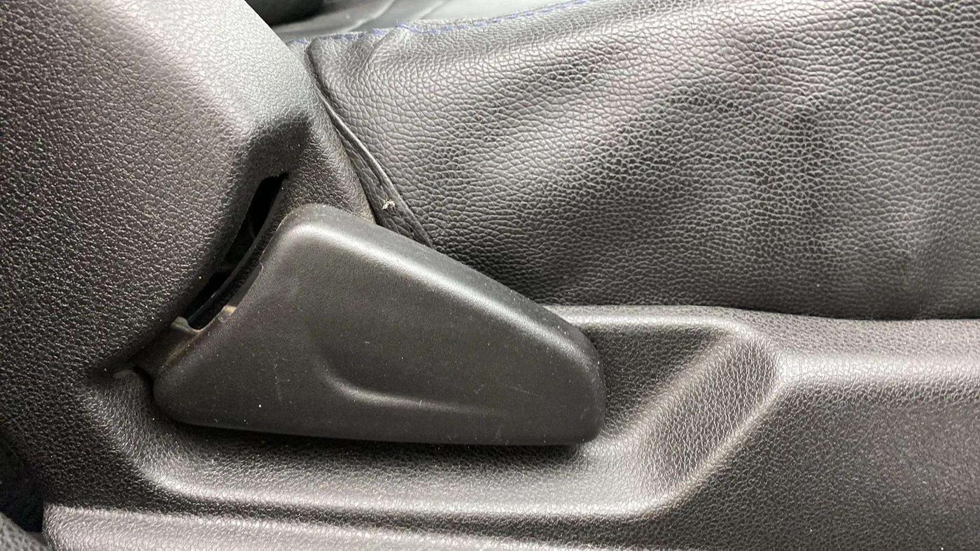 2021 Renault Kwid CLIMBER 1.0 (O), Petrol, Manual, 49,357 km, Driver Side Adjustment Panel