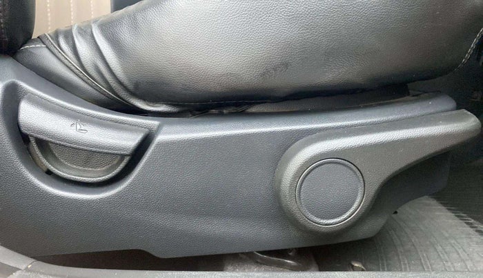 2016 Hyundai Grand i10 ASTA (O) AT 1.2 KAPPA VTVT, Petrol, Automatic, 62,310 km, Driver Side Adjustment Panel