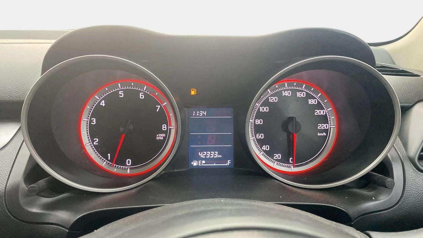 2022 Maruti Swift VXI, Petrol, Manual, 42,318 km, Odometer Image