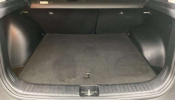 2023 Hyundai Creta SX 1.5 PETROL, Petrol, Manual, 6,355 km, Boot Inside