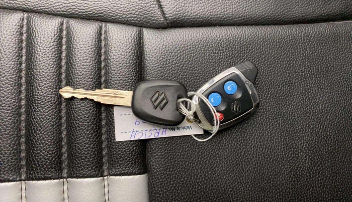 2022 Maruti Swift LXI, Petrol, Manual, 29,524 km, Key Close Up