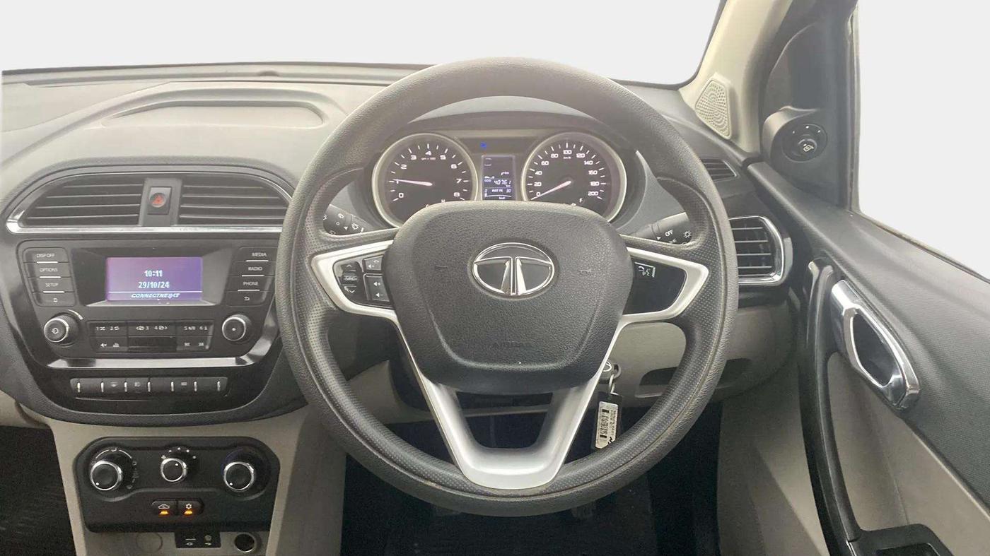 2017 Tata Tiago XZ PETROL, Petrol, Manual, 40,752 km, Steering Wheel Close Up