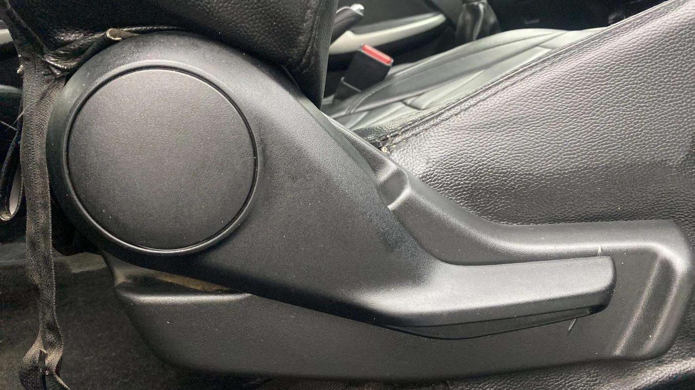 2017 Maruti Baleno DELTA PETROL 1.2, Petrol, Manual, 41,062 km, Driver Side Adjustment Panel