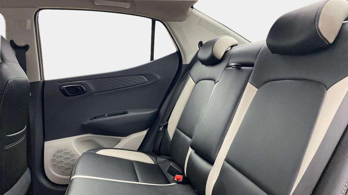 2020 Hyundai AURA S 1.2 CNG, CNG, Manual, 20,854 km, Right Side Rear Door Cabin