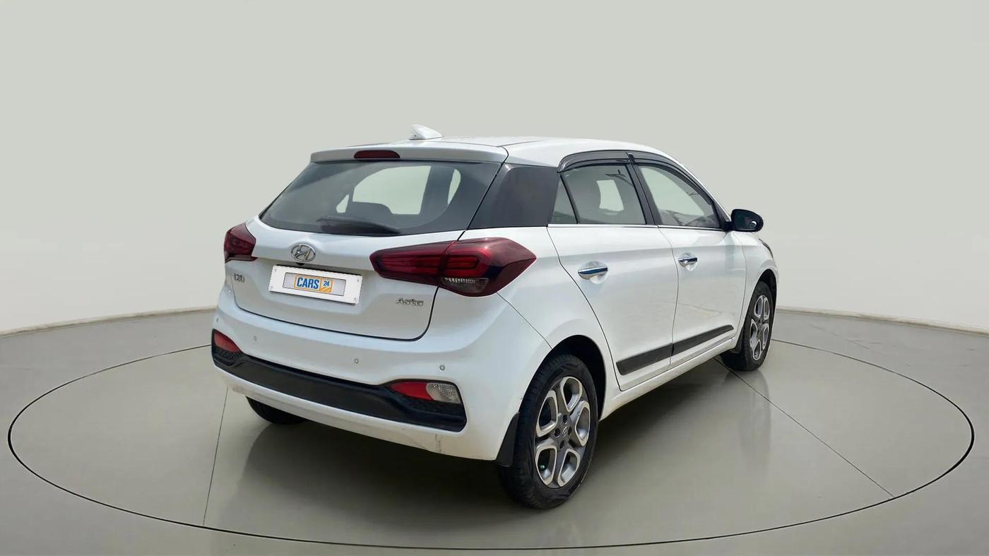 2020 Hyundai Elite i20 ASTA 1.2 (O), Petrol, Manual, 32,349 km, Right Back Diagonal