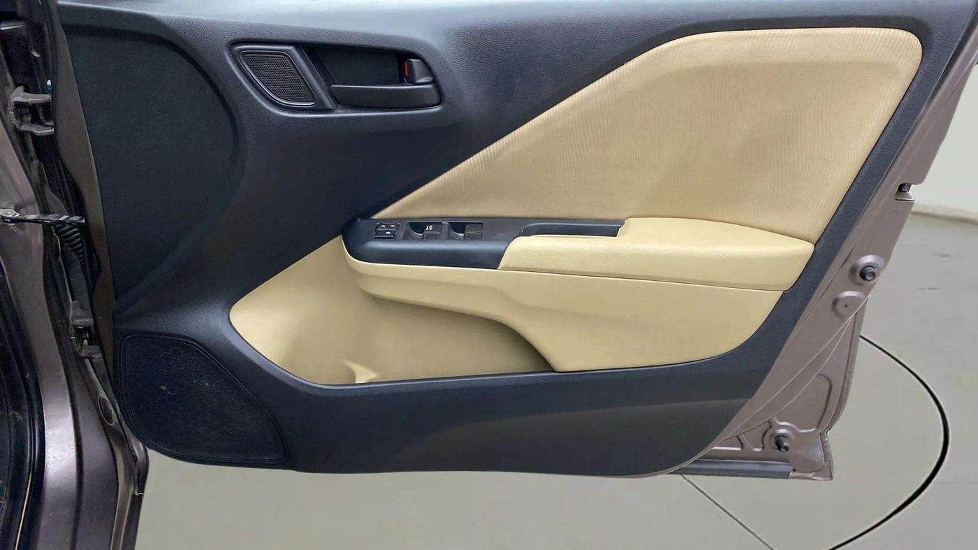 2015 Honda City 1.5L I-VTEC SV, Petrol, Manual, 38,175 km, Driver Side Door Panels Control