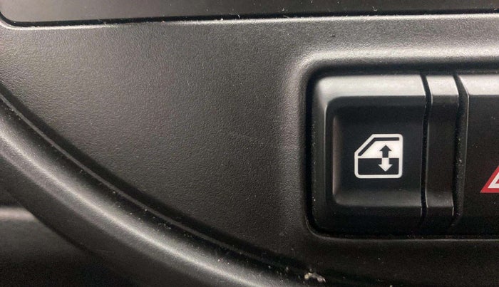 2021 Maruti S PRESSO VXI (O) AMT, Petrol, Automatic, 15,583 km, Left front window switch / handle - Power window makes minor noise