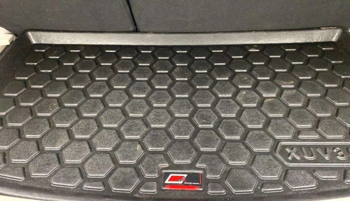 2023 Mahindra XUV300 W8 1.5 DIESEL, Diesel, Manual, 16,491 km, Boot Inside