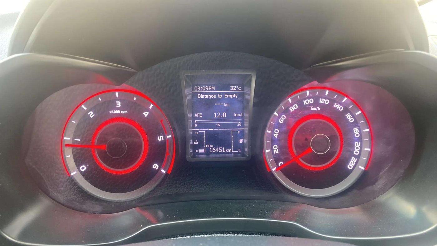 2023 Mahindra XUV300 W8 1.5 DIESEL, Diesel, Manual, 16,491 km, Odometer Image