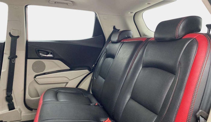 2023 Mahindra XUV300 W8 1.5 DIESEL, Diesel, Manual, 16,491 km, Right Side Rear Door Cabin