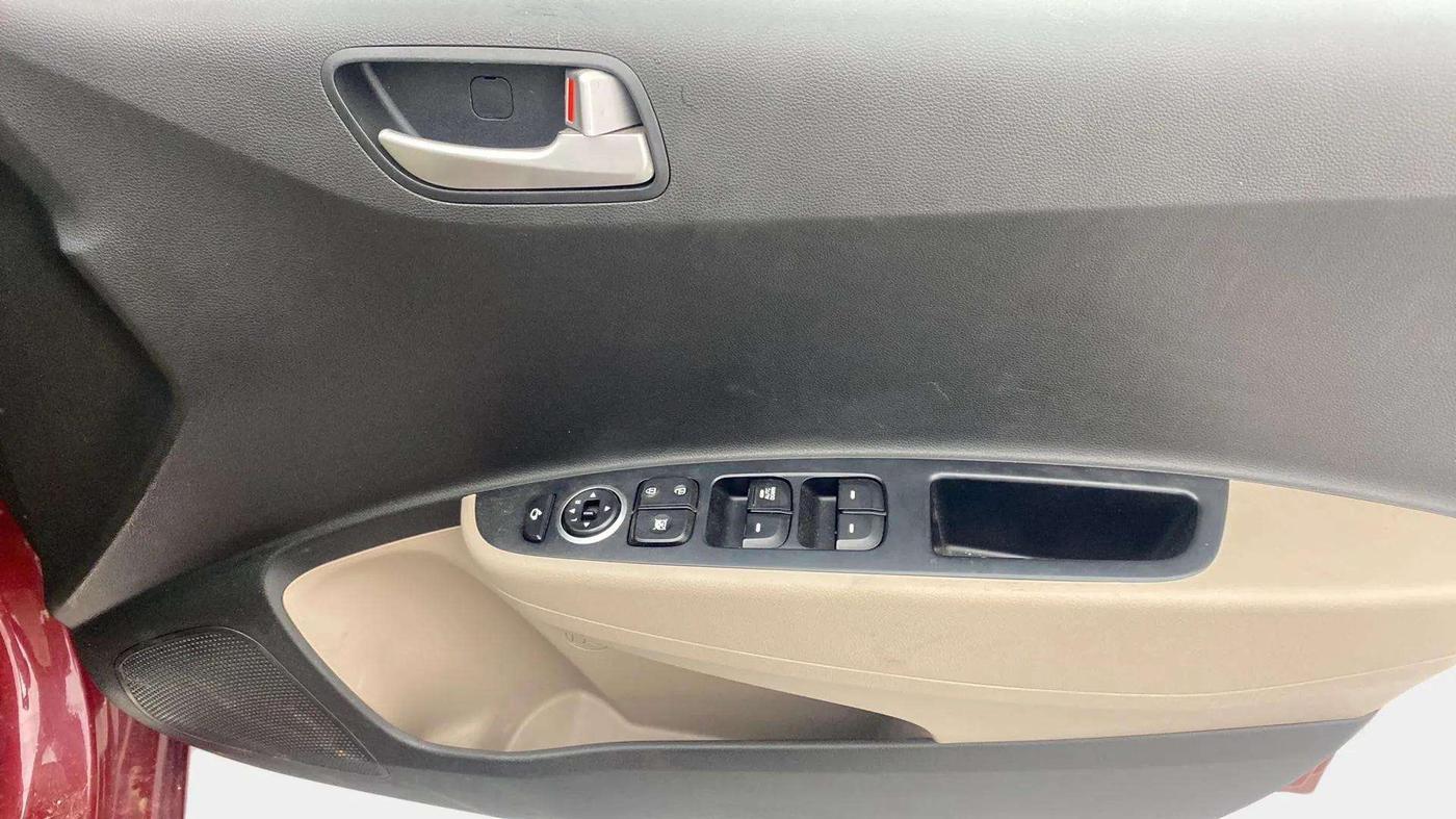 2014 Hyundai Grand i10 ASTA AT 1.2 KAPPA VTVT, Petrol, Automatic, 17,082 km, Driver Side Door Panels Control