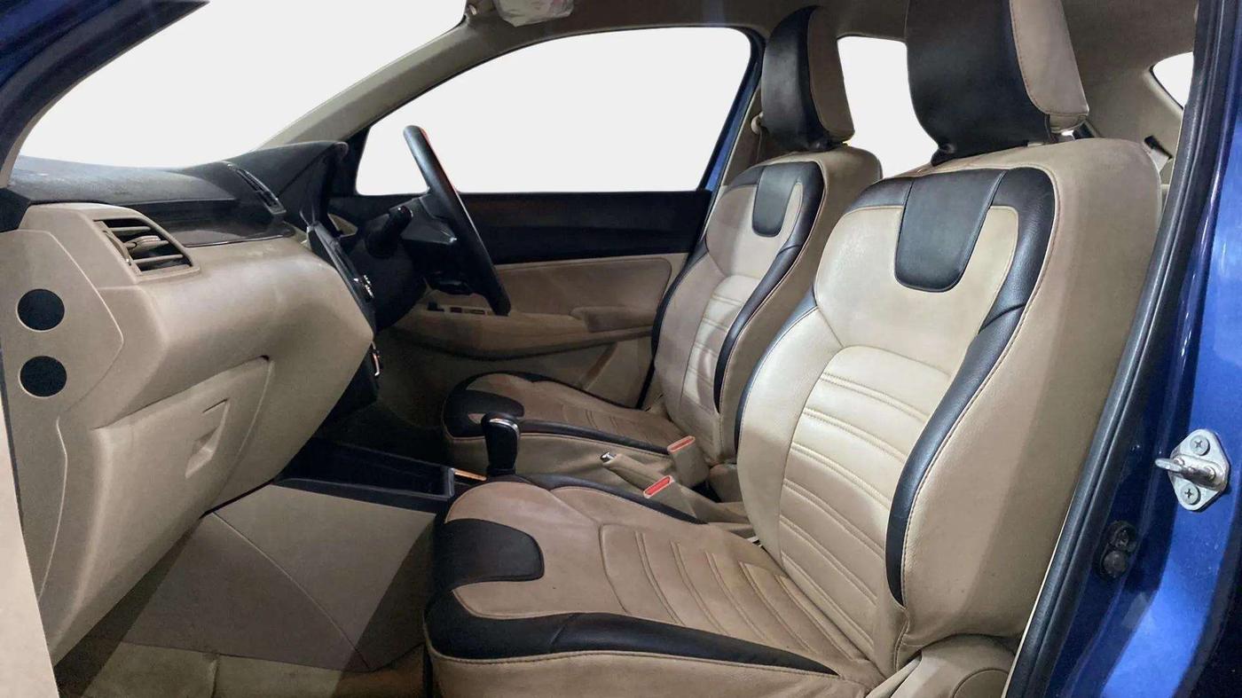 2017 Maruti Dzire VDI AMT, Diesel, Automatic, 76,687 km, Right Side Front Door Cabin