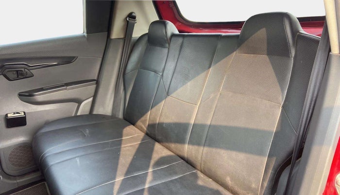 2018 Mahindra KUV 100 NXT K2 P 6 STR, Petrol, Manual, 38,846 km, Right Side Rear Door Cabin