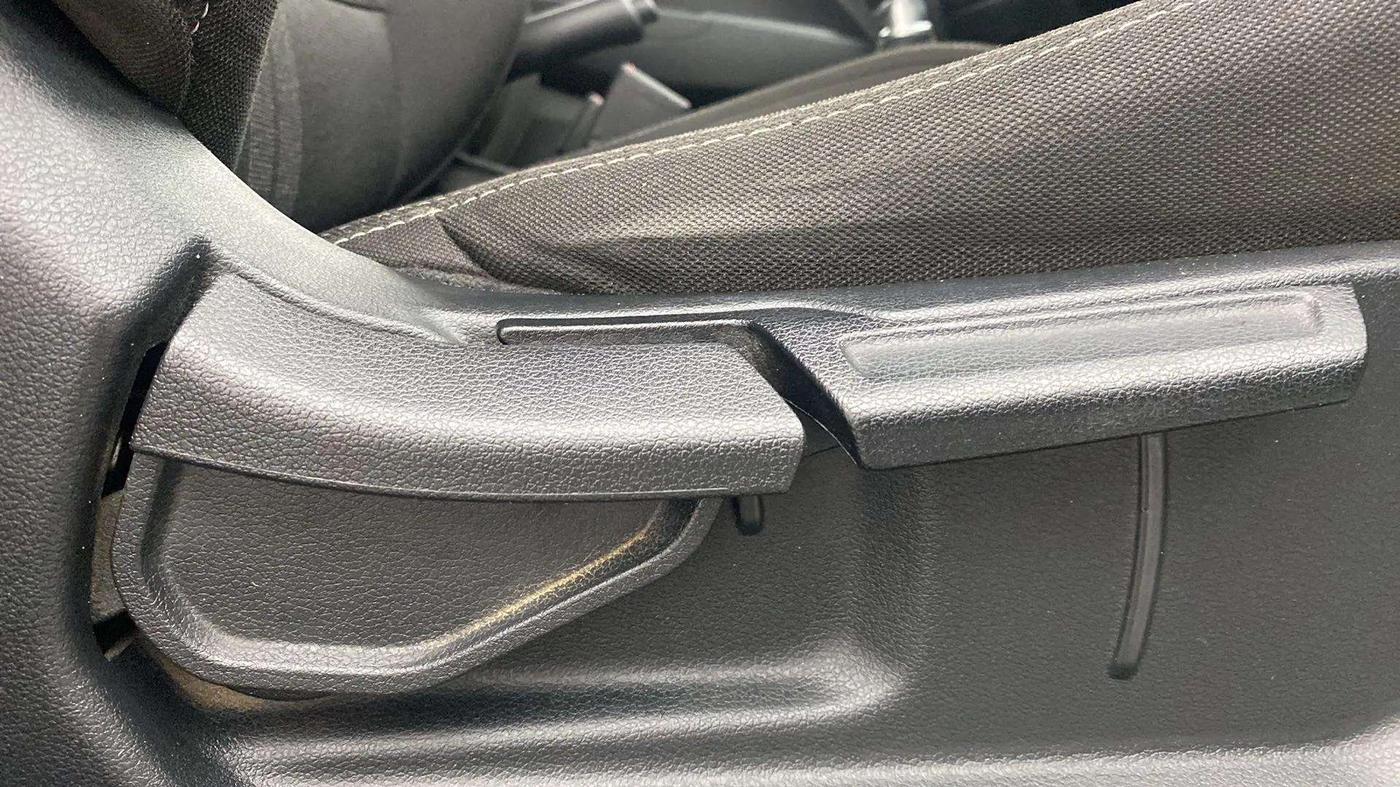 2019 Hyundai VENUE SX 1.0 TURBO, Petrol, Manual, 46,388 km, Driver Side Adjustment Panel
