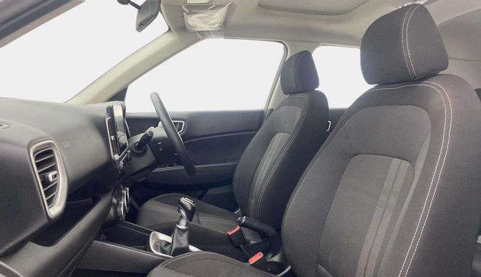 2019 Hyundai VENUE SX 1.0 TURBO, Petrol, Manual, 46,388 km, Right Side Front Door Cabin