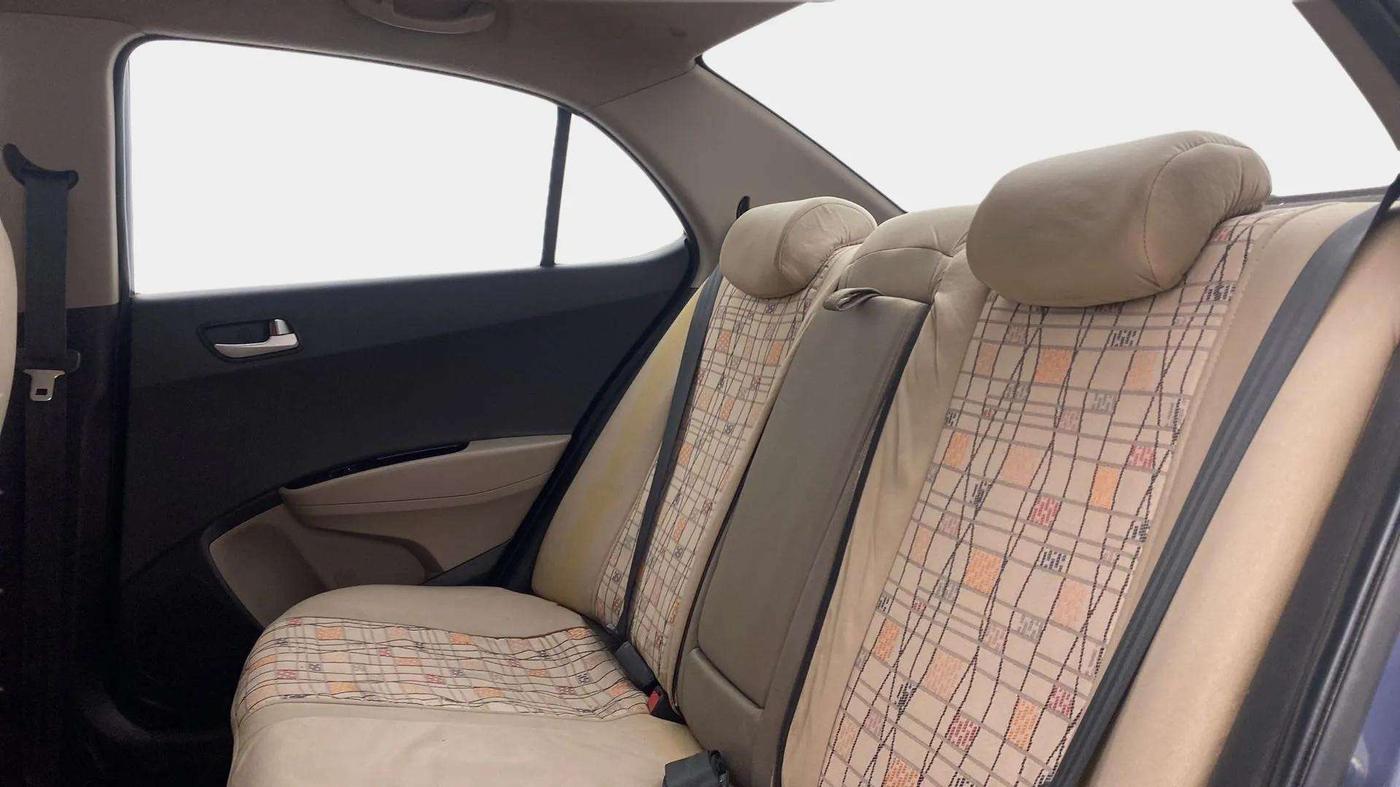 2015 Hyundai Xcent S 1.2, Petrol, Manual, 98,378 km, Right Side Rear Door Cabin