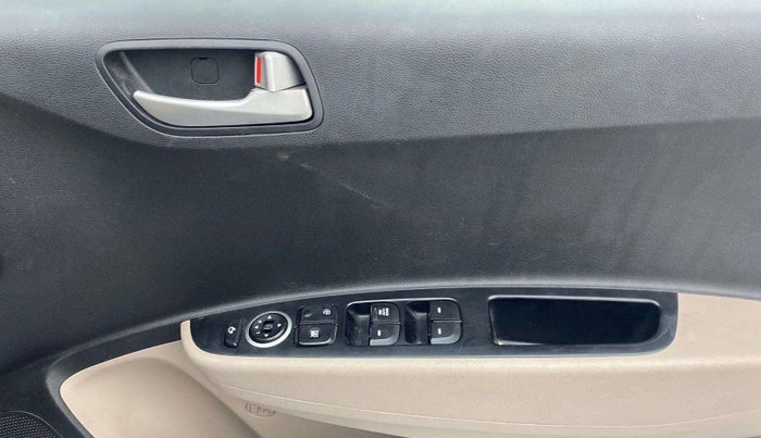 2015 Hyundai Xcent S 1.2, Petrol, Manual, 98,378 km, Driver Side Door Panels Control