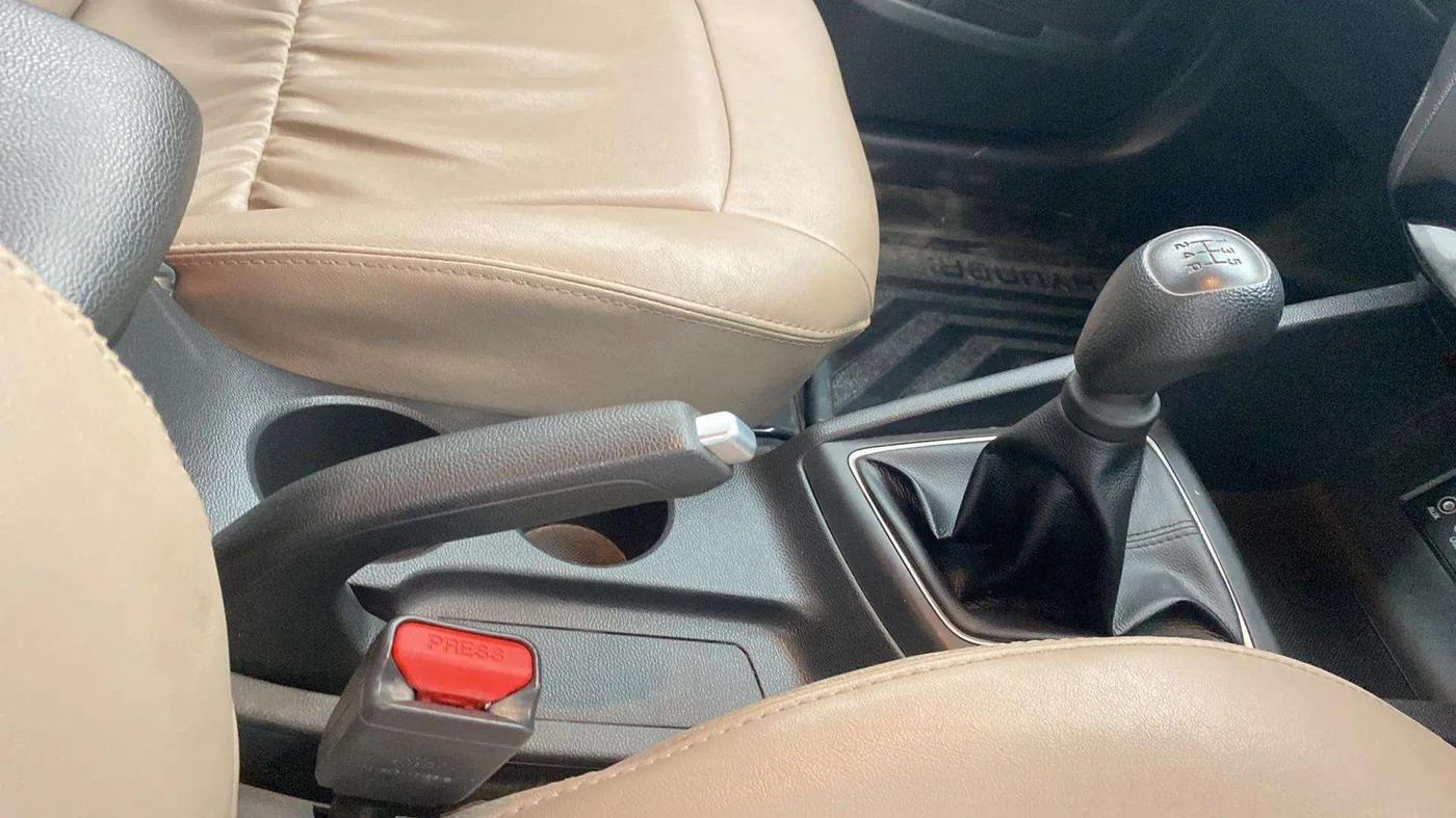 2019 Hyundai Elite i20 MAGNA PLUS 1.2, Petrol, Manual, 20,757 km, Gear Lever