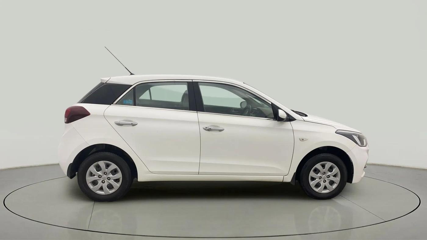 2019 Hyundai Elite i20 MAGNA PLUS 1.2, Petrol, Manual, 20,757 km, Right Side