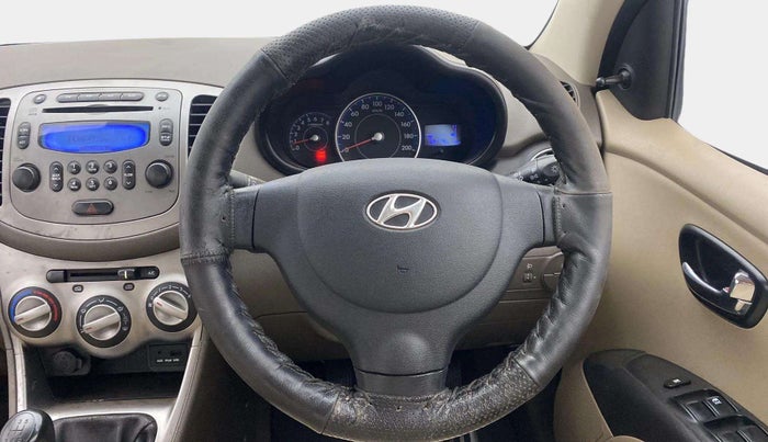 2015 Hyundai i10 SPORTZ 1.1, Petrol, Manual, 69,773 km, Steering Wheel Close Up