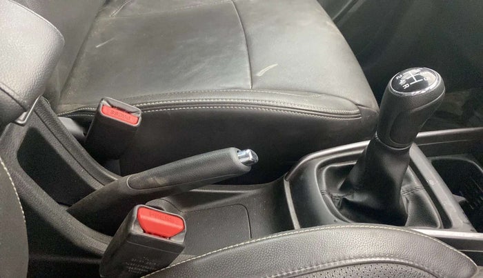 2019 Maruti XL6 ALPHA MT, Petrol, Manual, 27,807 km, Gear Lever