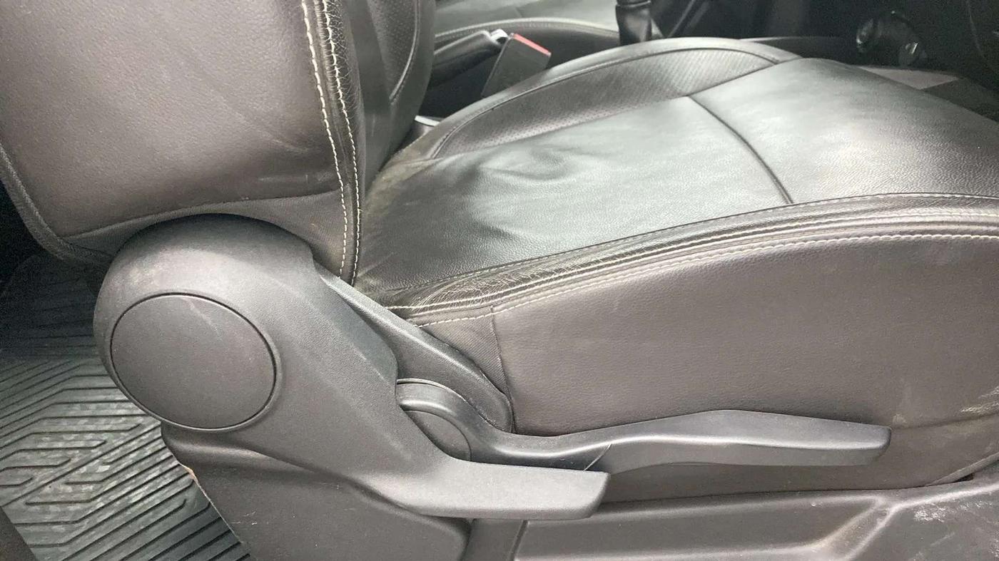 2019 Maruti XL6 ALPHA MT, Petrol, Manual, 27,807 km, Driver Side Adjustment Panel