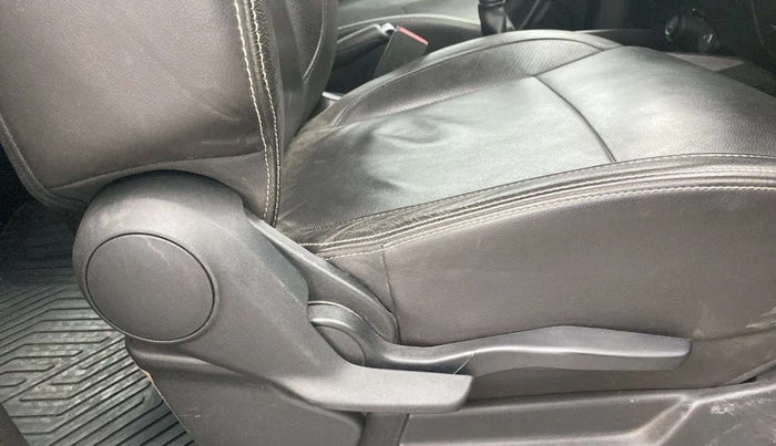 2019 Maruti XL6 ALPHA MT, Petrol, Manual, 27,807 km, Driver Side Adjustment Panel