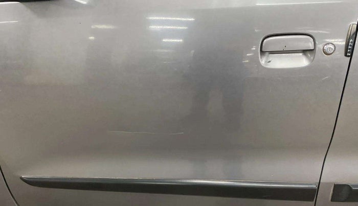 2014 Maruti Wagon R 1.0 VXI, Petrol, Manual, 49,862 km, Front passenger door - Minor scratches
